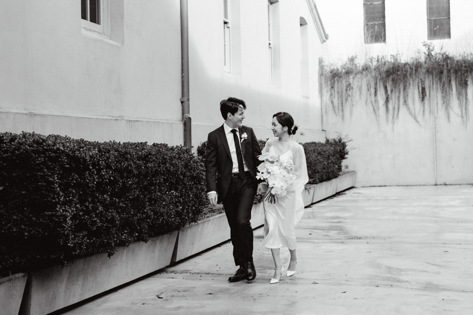 Mo + Miri // A Modern, Minimalist wedding at Sid at The French Café ...